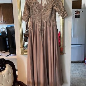 JJ’S HOUSE FORMAL DRESS